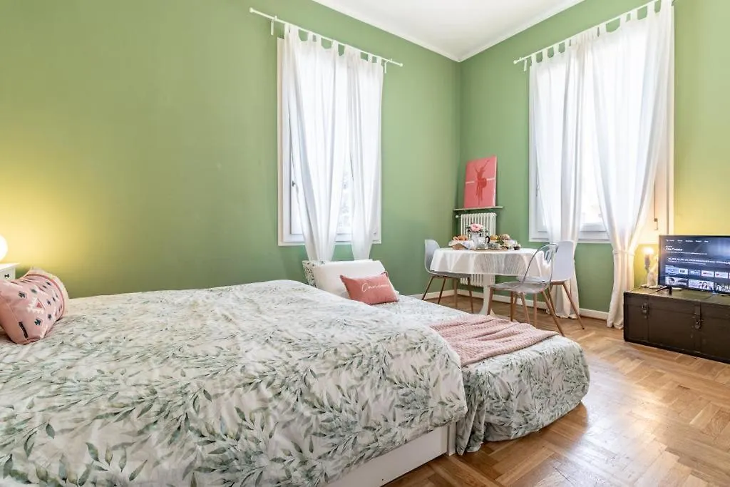 Studio Liberty A 100 Metri Dalle Mura Bassano del Grappa 0*,  Italia